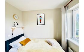 Single Room In Family Home